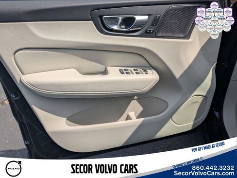 Used 2023 Volvo XC60 B5 Plus w/ Climate Package AWD/4WD image 21