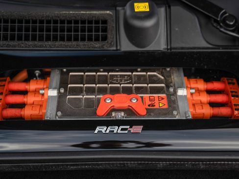 Used 2024 Ferrari SF90 Spider image 50