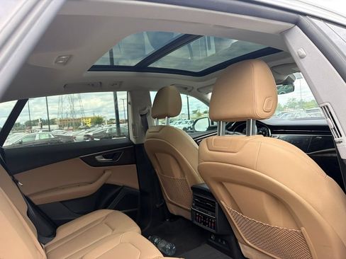 Used 2019 Audi Q8 Premium Plus w/ Premium Plus AWD/4WD image 9