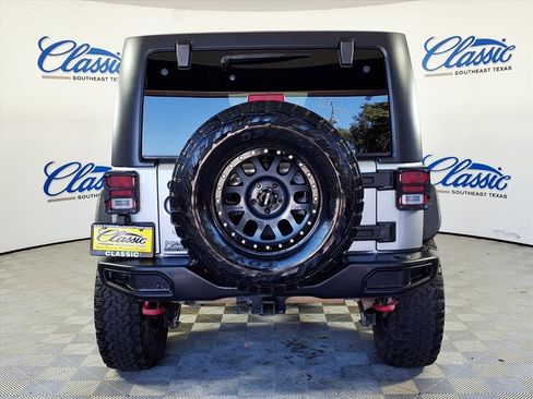 Used 2017 Jeep Wrangler Unlimited Rubicon image 22
