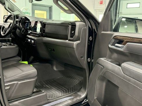 Certified 2025 GMC Sierra 1500 Elevation w/ Max Trailering Package AWD/4WD image 8