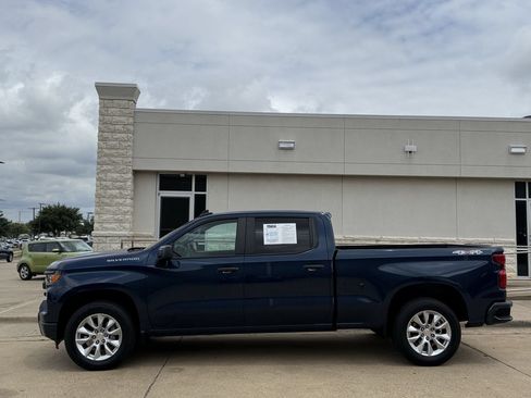 Used 2023 Chevrolet Silverado 1500 Custom AWD/4WD image 3