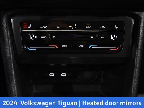 Used 2024 Volkswagen Tiguan SE image 21