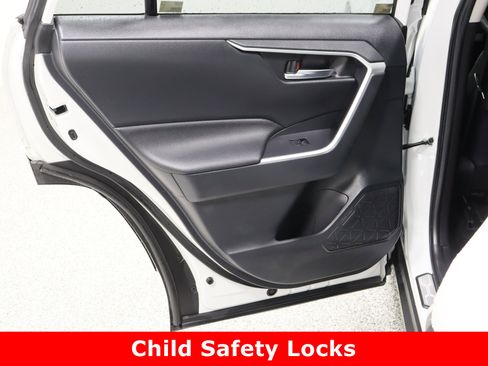 Certified 2023 Toyota RAV4 XLE Premium image 27