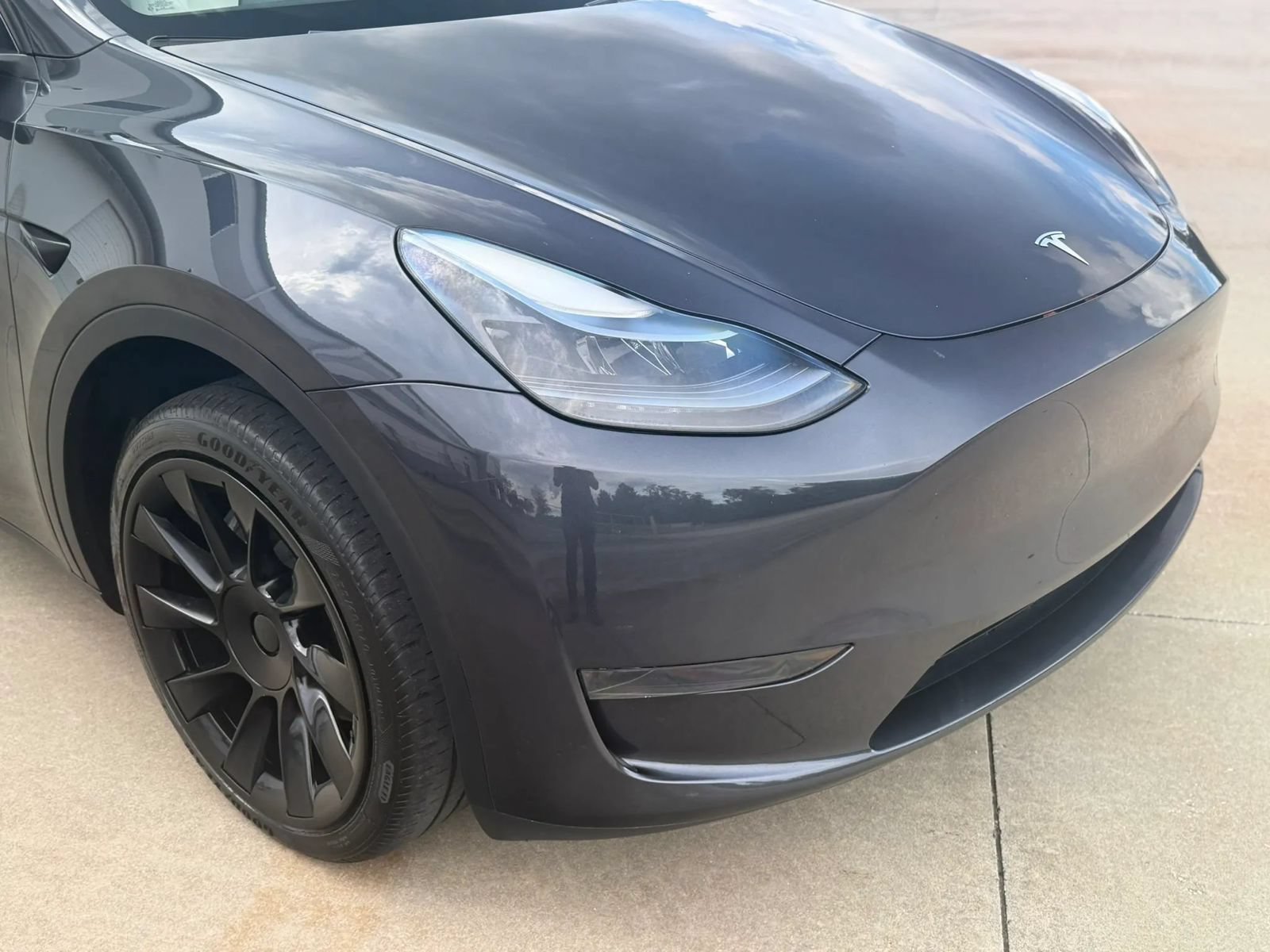 Used 2024 Tesla Model Y Long Range RWD image 5