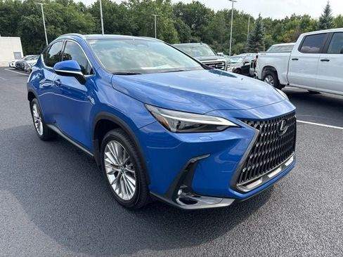 Used 2025 Lexus NX 350 AWD w/ Accessory Package (2T) image 3