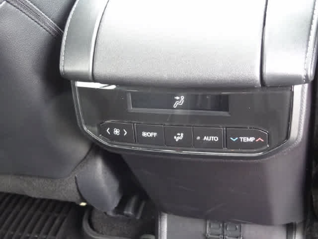 Certified 2026 Toyota Highlander XLE AWD/4WD image 14