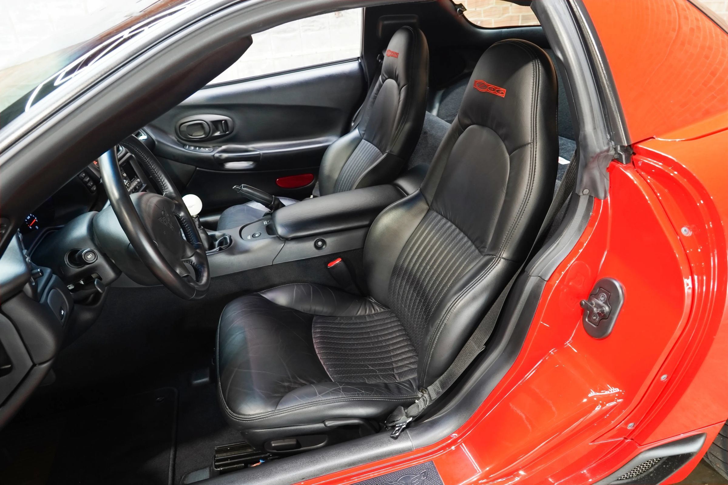 Used 2003 Chevrolet Corvette Z06 w/ Memory Package, 3 Drivers RWD image 39