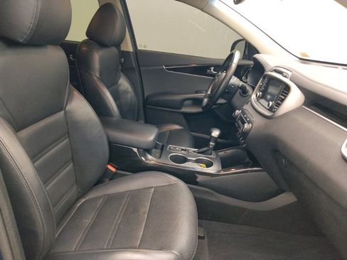Used 2019 Kia Sorento EX FWD image 21