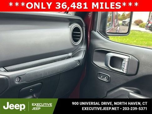 Certified 2022 Jeep Gladiator Willys image 20