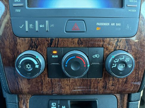 Used 2013 Chevrolet Traverse LT image 20