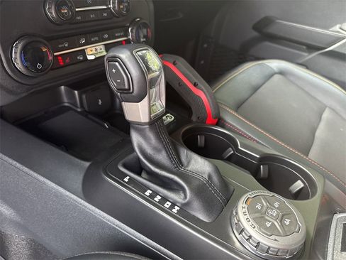 Used 2025 Ford Bronco Big Bend w/ Black Diamond Package image 32