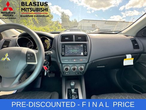 Used 2025 Mitsubishi Outlander Sport ES AWD/4WD image 23