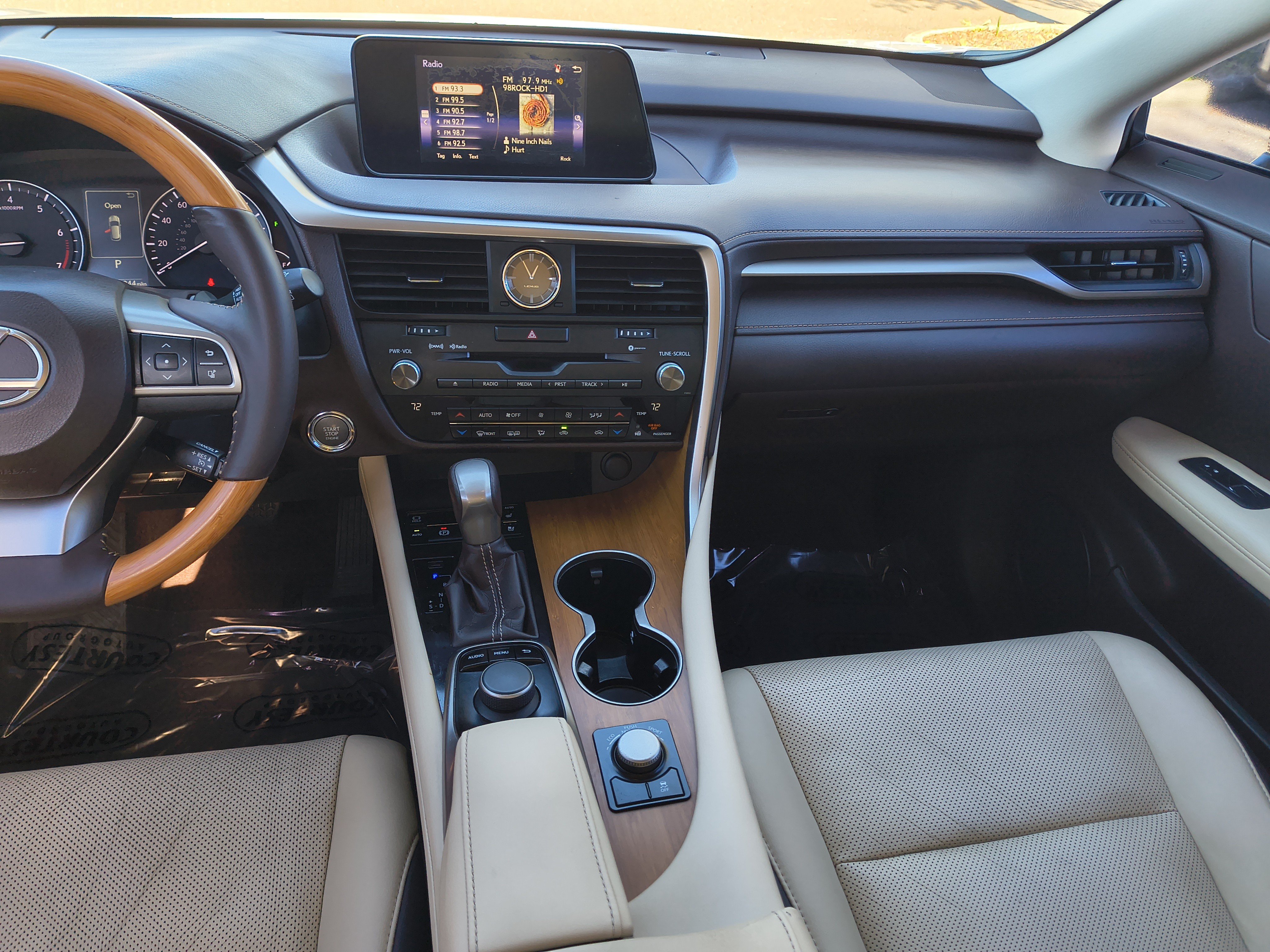 Used 2016 Lexus RX 350 FWD w/ Premium Package image 16