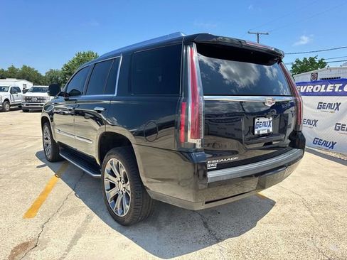Used 2020 Cadillac Escalade Luxury RWD image 13