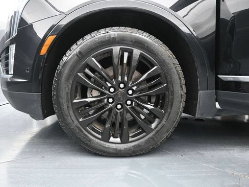 Used 2018 Cadillac XT5 Premium Luxury w/ Driver Assist Package AWD/4WD image 30