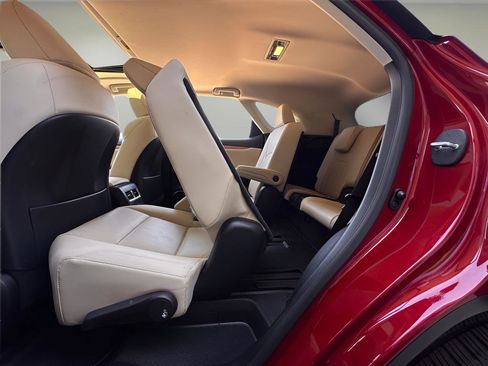 Used 2022 Lexus RX 350L Premium w/ Premium Package image 27