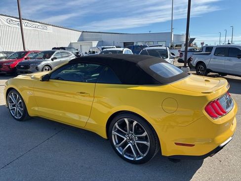 Used 2018 Ford Mustang GT Premium w/ Equipment Group 401A image 6