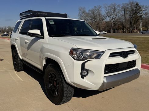 Used 2023 Toyota 4Runner TRD Off-Road Premium image 8