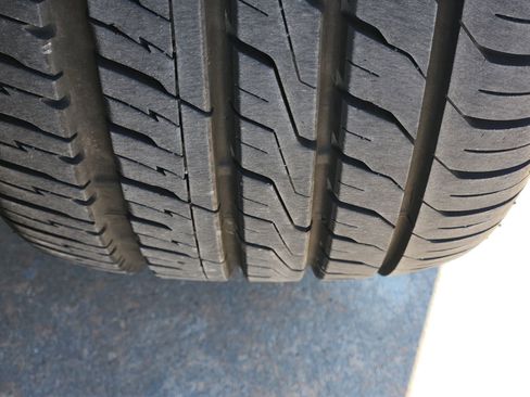 Used 2021 Toyota Camry SE w/ Cold Weather Package image 15