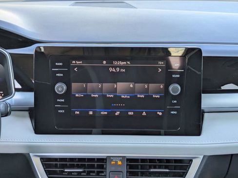 New 2026 Volkswagen Taos SE image 18