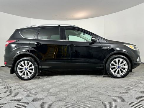 Used 2017 Ford Escape Titanium image 27