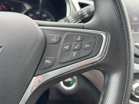 Used 2022 Chevrolet Equinox LT FWD image 17