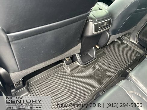 Used 2018 Toyota Highlander XLE AWD/4WD image 10