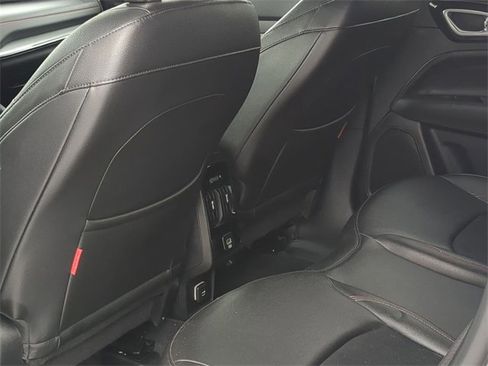 Used 2024 Jeep Compass Trailhawk image 17