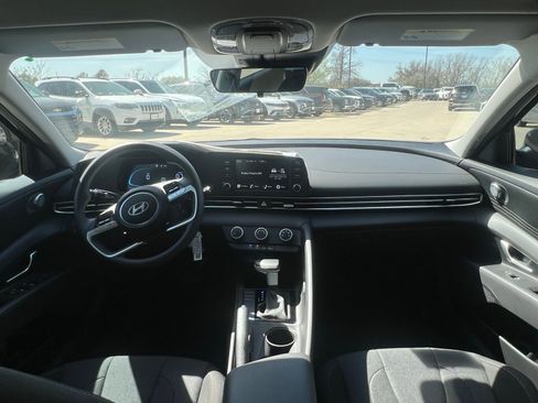 New 2026 Hyundai Elantra SE image 19