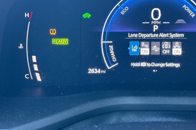Certified 2026 Toyota Camry Hybrid w/ Multimedia Upgrade Package FWD image 29