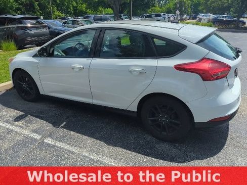 Used 2017 Ford Focus SE FWD image 5
