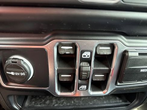 Used 2020 Jeep Gladiator Sport w/ Quick Order Package 24S AWD/4WD image 25