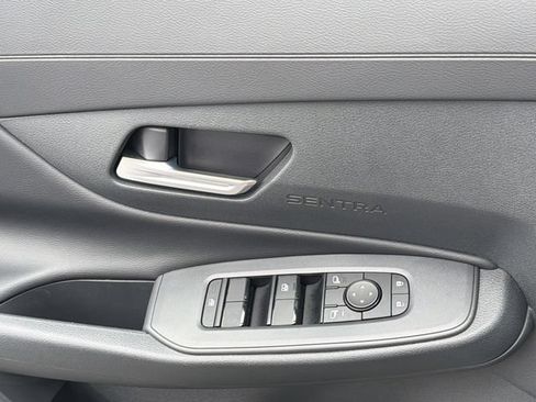 Used 2026 Nissan Sentra SV w/ SV Convenience Package FWD image 28