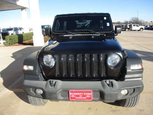 Used 2019 Jeep Wrangler Unlimited Sport image 10