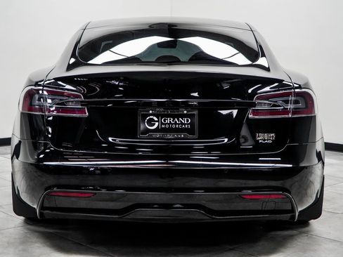 Used 2021 Tesla Model S Plaid image 9