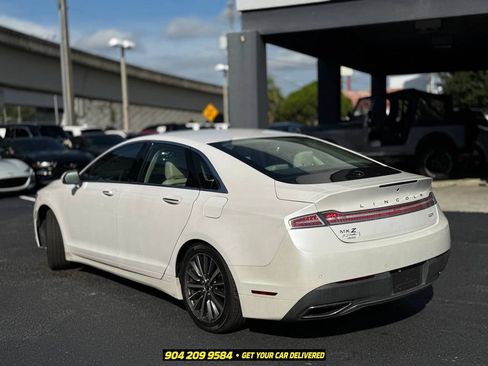 Used 2020 Lincoln MKZ w/ Convenience Package FWD image 5