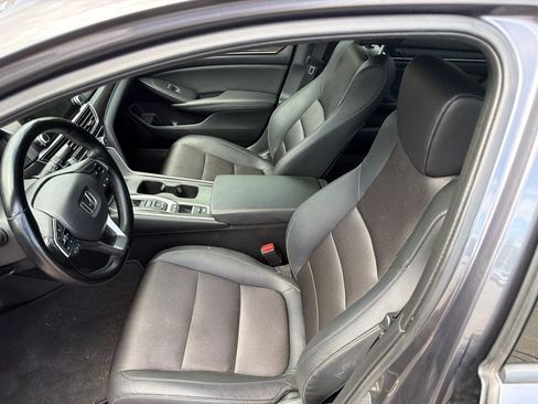 Used 2020 Honda Accord Sport image 2