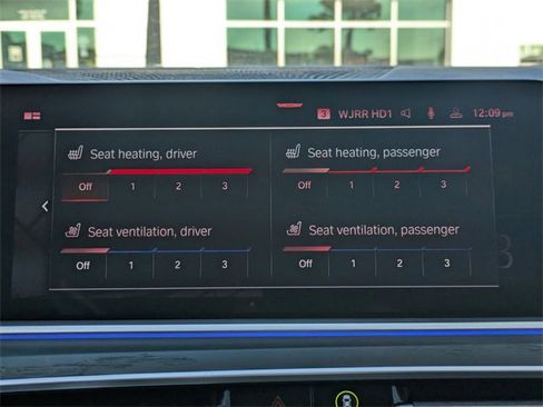 Used 2021 BMW X7 xDrive40i w/ Premium Package image 29