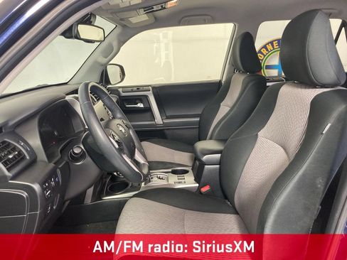 Used 2020 Toyota 4Runner SR5 AWD/4WD image 9