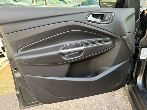 Used 2015 Ford C-MAX SE w/ Interior Protection Package image 12