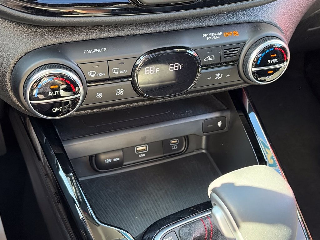 Used 2025 Kia Soul GT-Line w/ GT-Line Technology Package FWD image 23