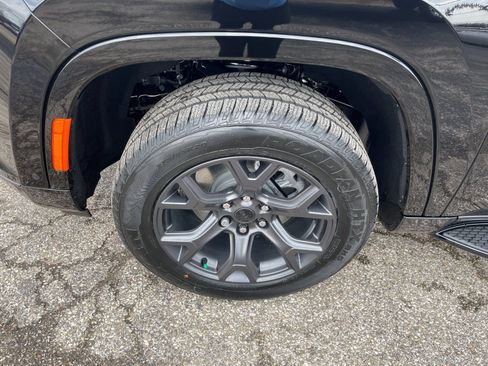 New 2026 Jeep Grand Wagoneer Limited image 34