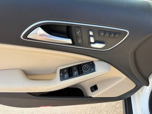 Used 2019 Mercedes-Benz GLA 250 4MATIC image 23