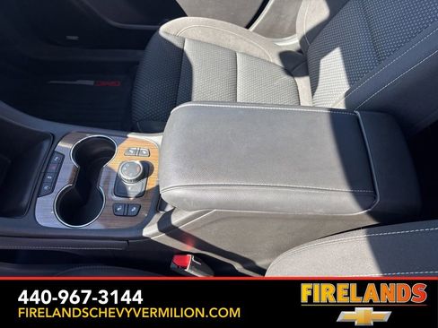 Certified 2023 GMC Acadia SLE w/ Driver Convenience Package image 27