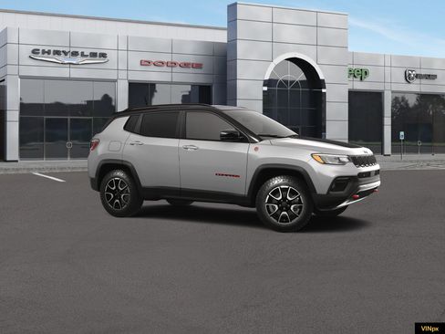 New 2026 Jeep Compass Trailhawk w/ Sun, Sound & Navigation Group AWD/4WD image 10