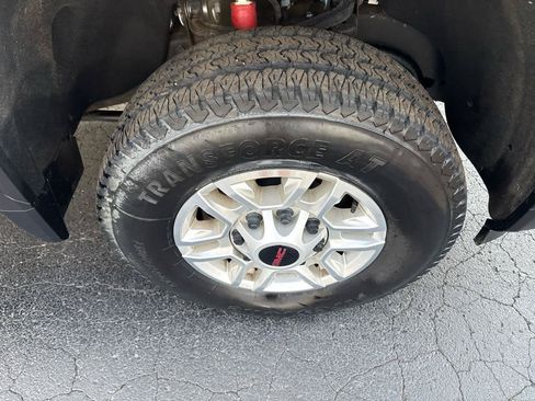 Used 2024 GMC Sierra 2500 Pro AWD/4WD image 8