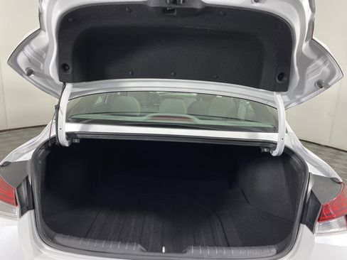Used 2025 Hyundai Elantra SEL image 34