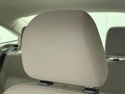 Used 2015 Ford Focus SE image 34