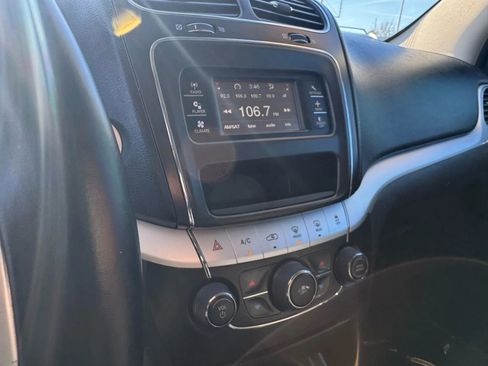 Used 2013 Dodge Journey SXT w/ Flexible Seating Group image 23